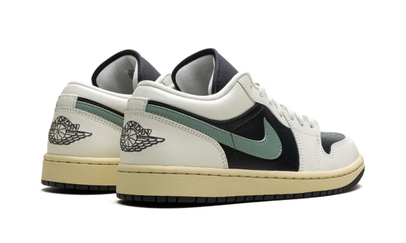 Air Jordan 1 Air Jordan 1 Low WMNS 'Jade Smoke'